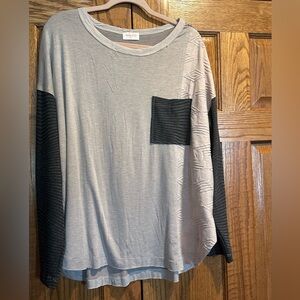 Hailey & Co. Trendy Gray and Black Long sleeve Top- new